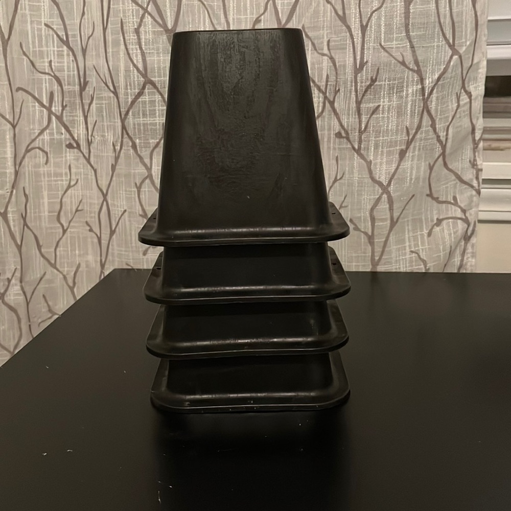 NWOT set of 4 bed risers